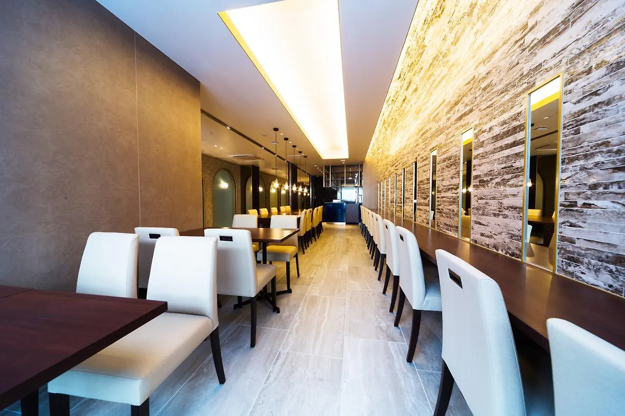 Shinsaibashi Crystal Hotel Ōsaka 4*,  Japan